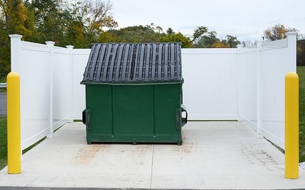 commercial dumpsters can customize pick-up schedules based on their clients' needs